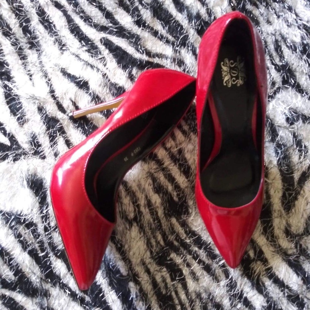 SDS, 39 (8 US), red